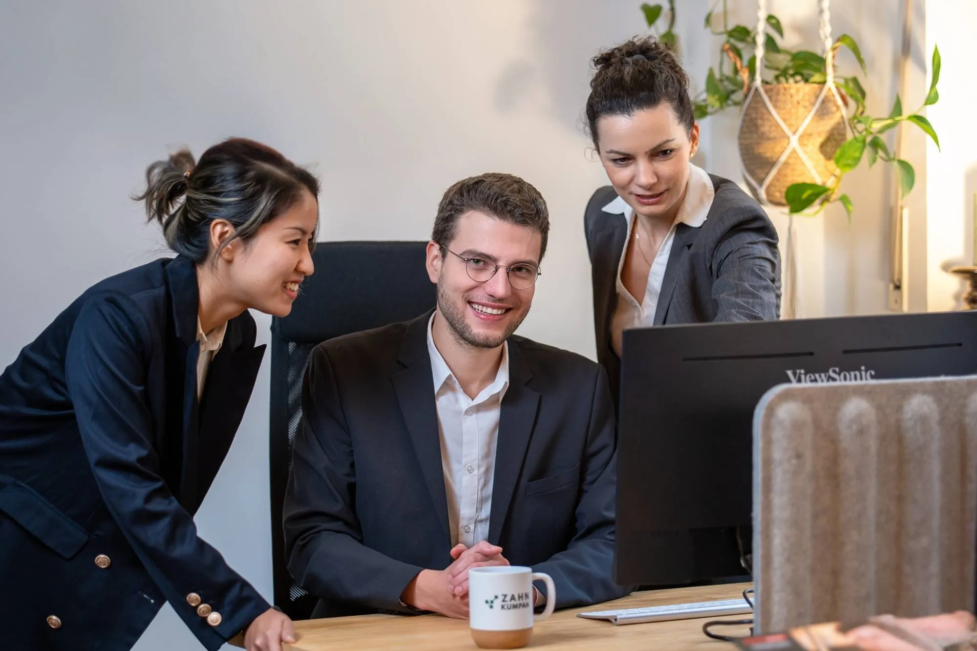 Zahn Kumpan team guiding a client journey